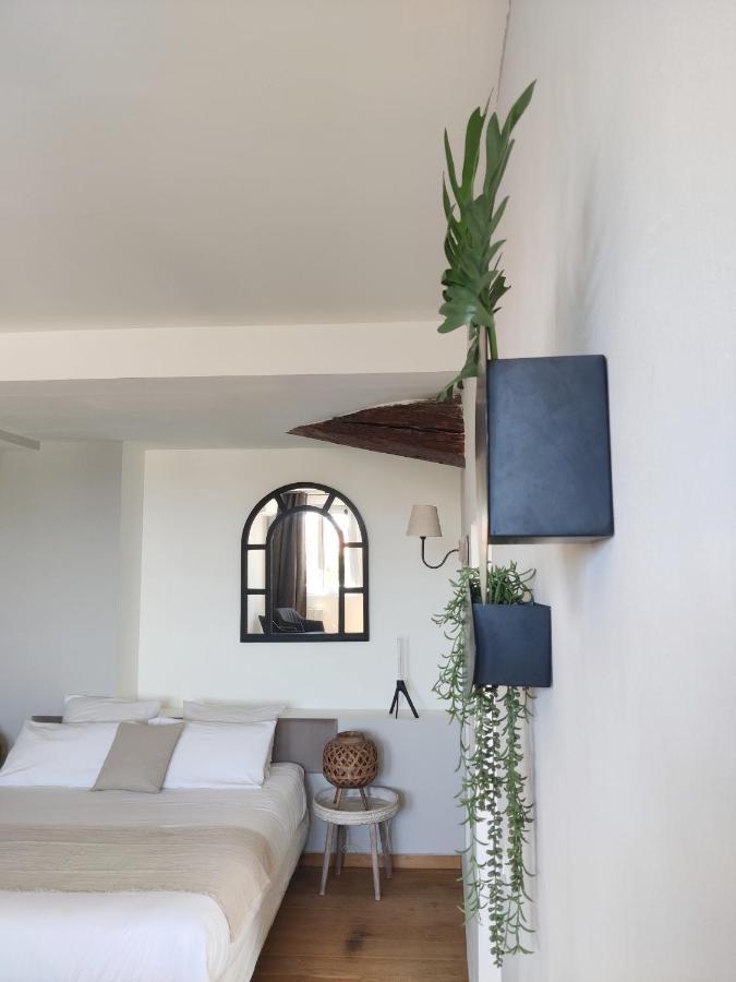 Chambres D'Hotes - Bed And Breakfast Les Palmiers Mèze المظهر الخارجي الصورة