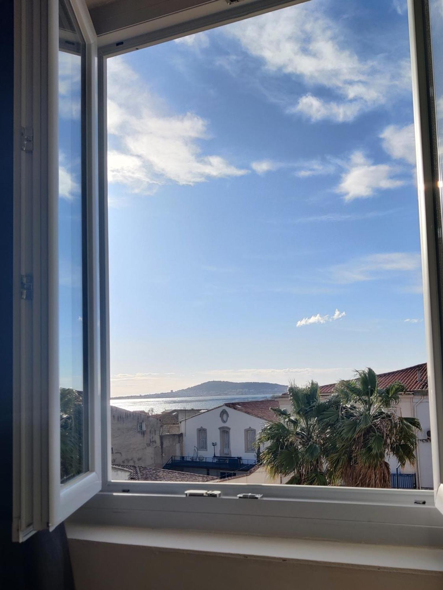 Chambres D'Hotes - Bed And Breakfast Les Palmiers Mèze المظهر الخارجي الصورة