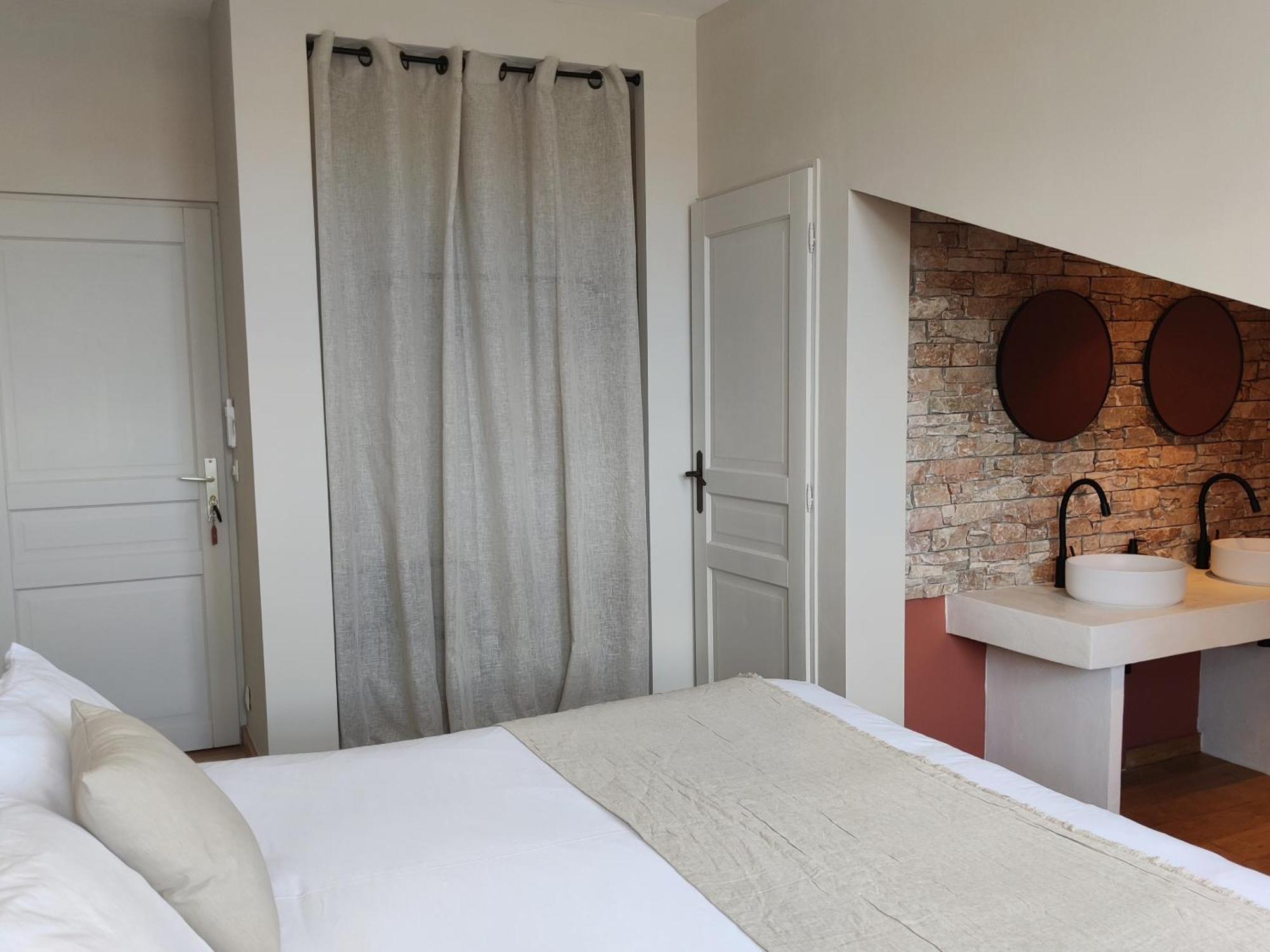 Chambres D'Hotes - Bed And Breakfast Les Palmiers Mèze الغرفة الصورة